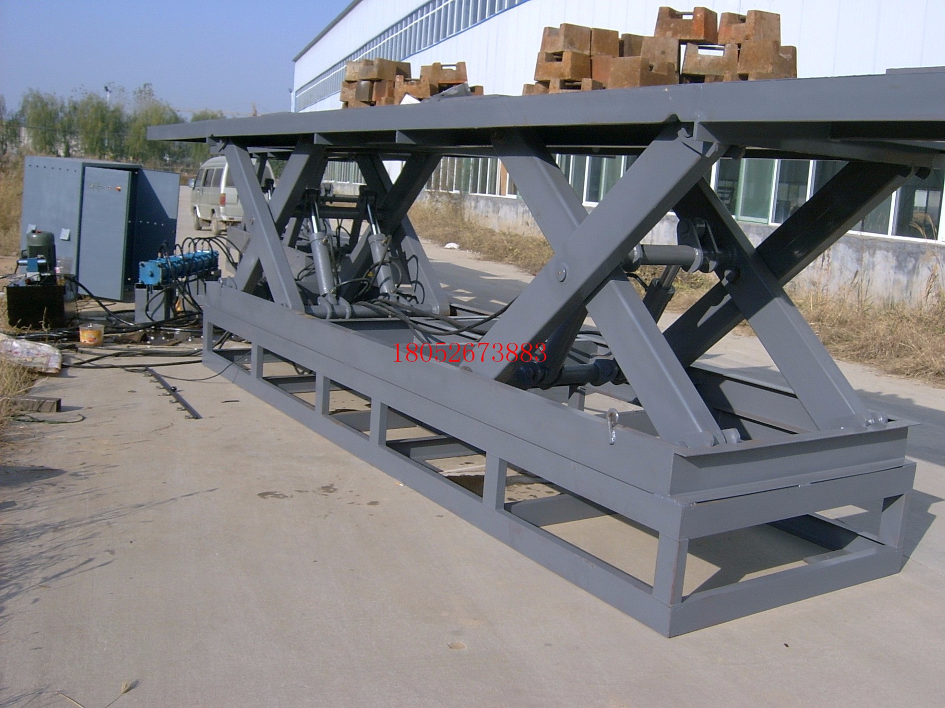 大噸位雙組剪叉固定升降平臺.jpg 大噸位雙組剪叉固定升降平臺.jpg