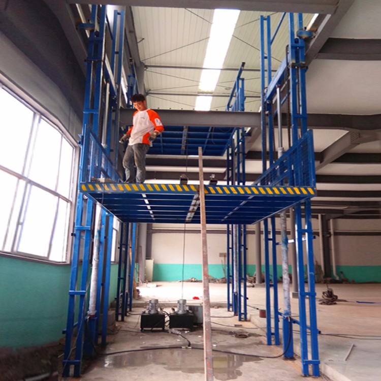 導(dǎo)軌鏈條式升降貨梯 導(dǎo)軌鏈條式升降貨梯